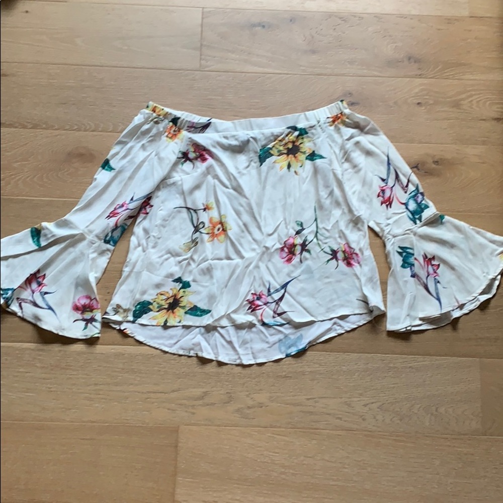 Forever 21 off-the-shoulder floral blouse